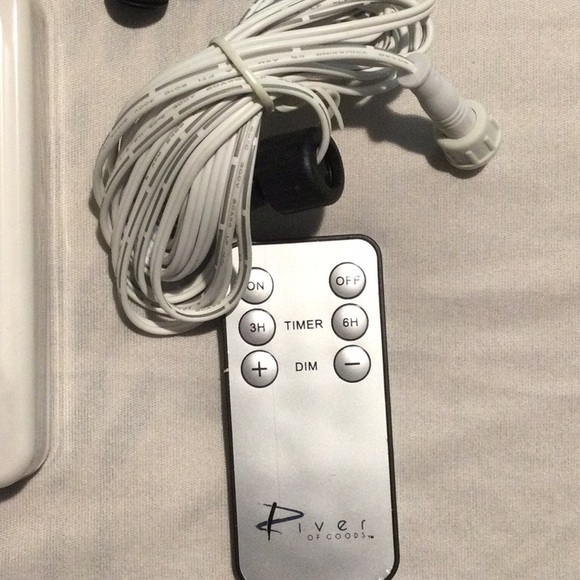 Lighting - Picture 5 of 7